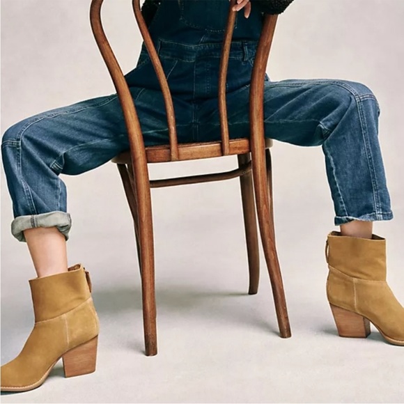 Free People Matisse Soho Tan Fawn Suede East Western Ankle Boots Size 6 New - Picture 3 of 11